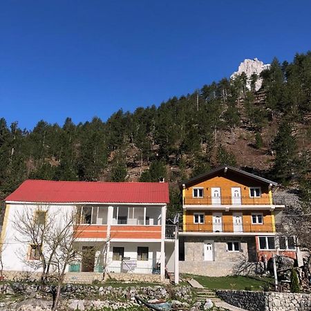 Bed and Breakfast Bujtina Brahim Selimaj Valbone Exterior foto