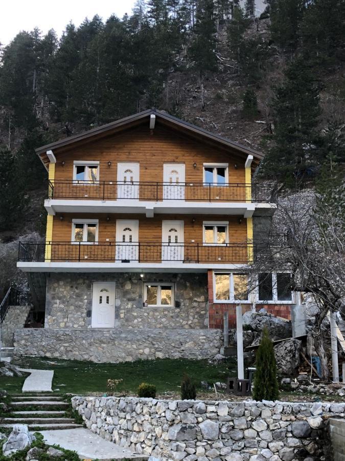 Bed and Breakfast Bujtina Brahim Selimaj Valbone Exterior foto