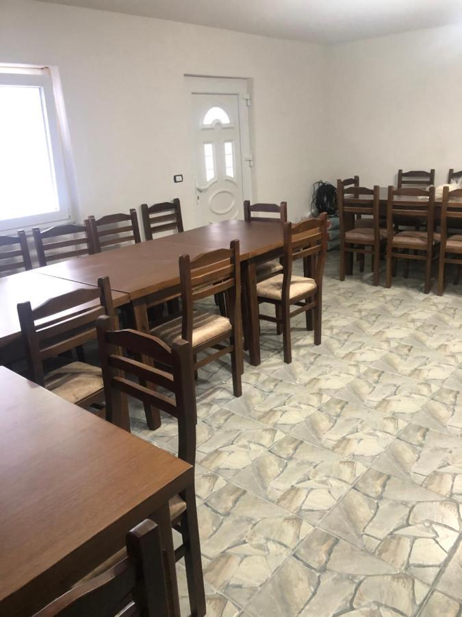 Bed and Breakfast Bujtina Brahim Selimaj Valbone Exterior foto