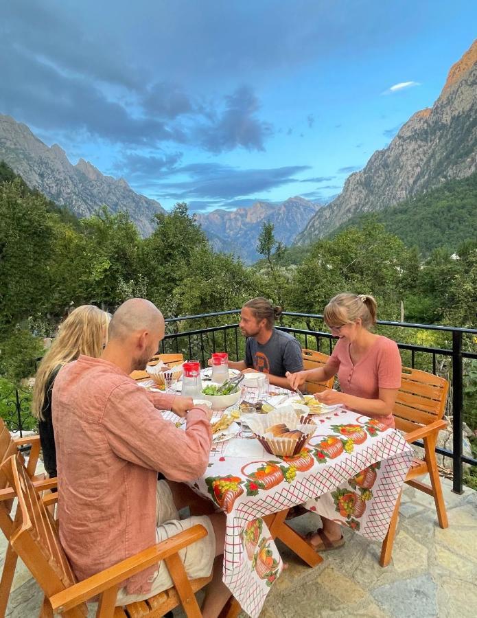 Bed and Breakfast Bujtina Brahim Selimaj Valbone Exterior foto
