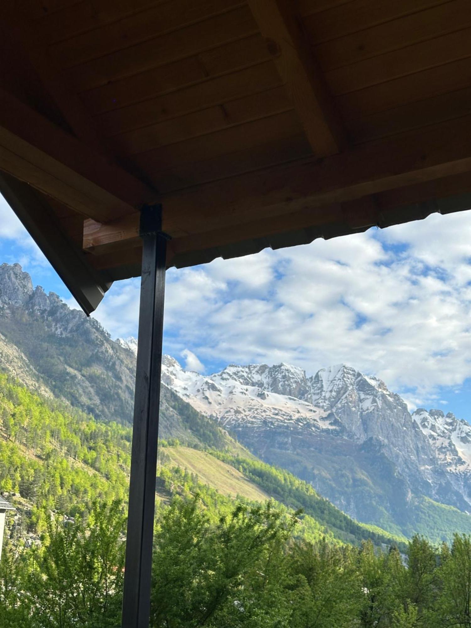 Bed and Breakfast Bujtina Brahim Selimaj Valbone Exterior foto