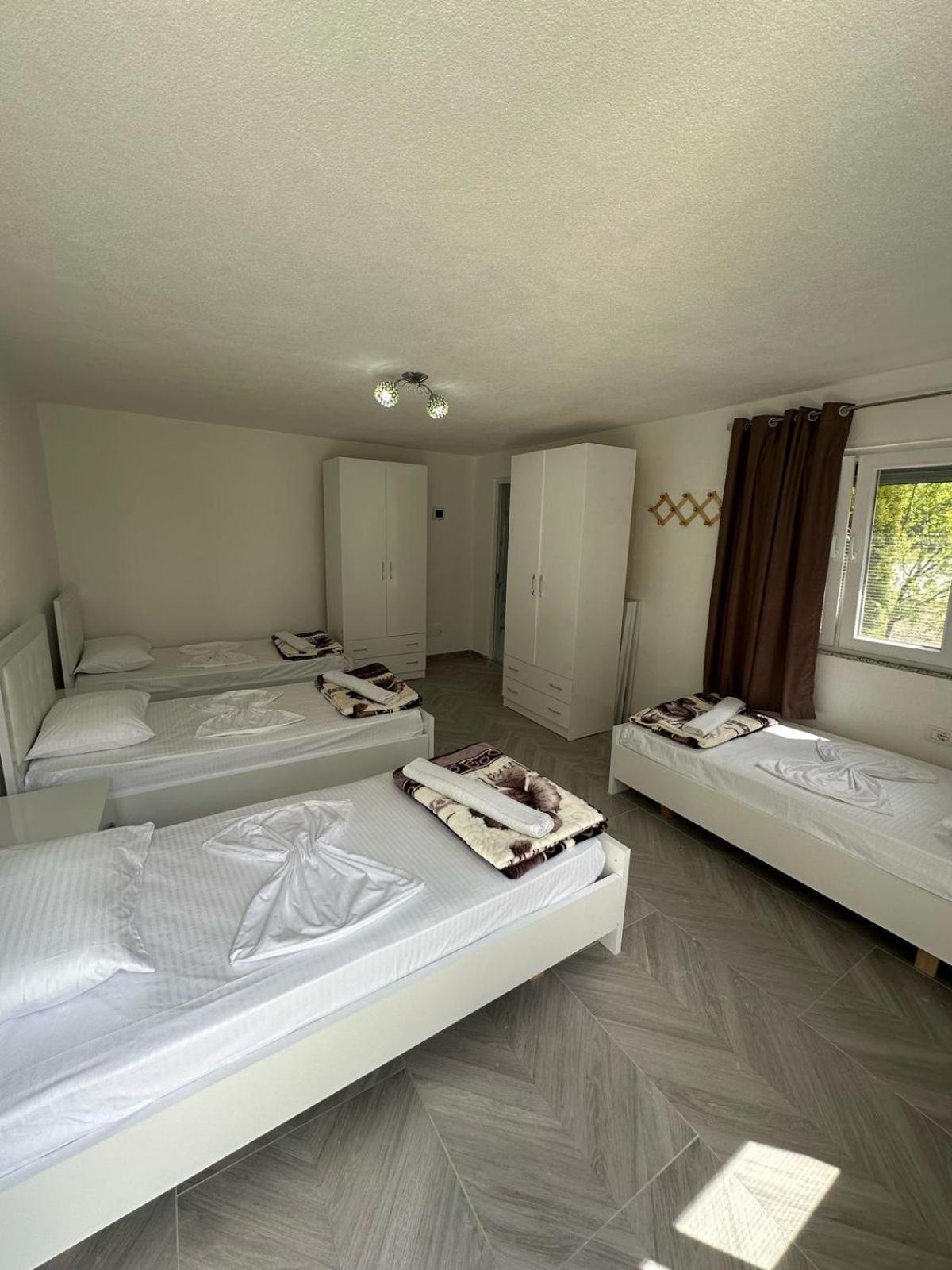 Bed and Breakfast Bujtina Brahim Selimaj Valbone Exterior foto